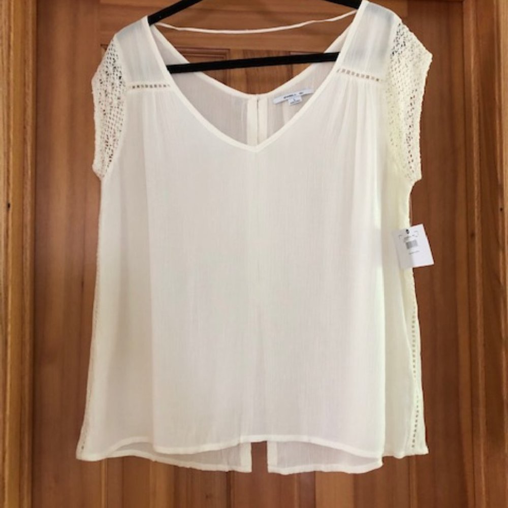Gertie V-Neck Back-Button Top - O'Neill